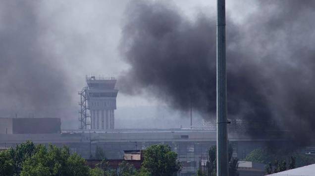 Ao menos 40 pessoas morreram em combates entre tropas ucranianas e milícias no Aeroporto de Donetsk, na Ucrânia