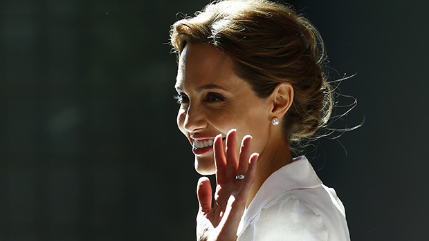 Em Londres, Angelina Jolie chega na primeira reunião mundial para acabar com violência sexual em conflitos