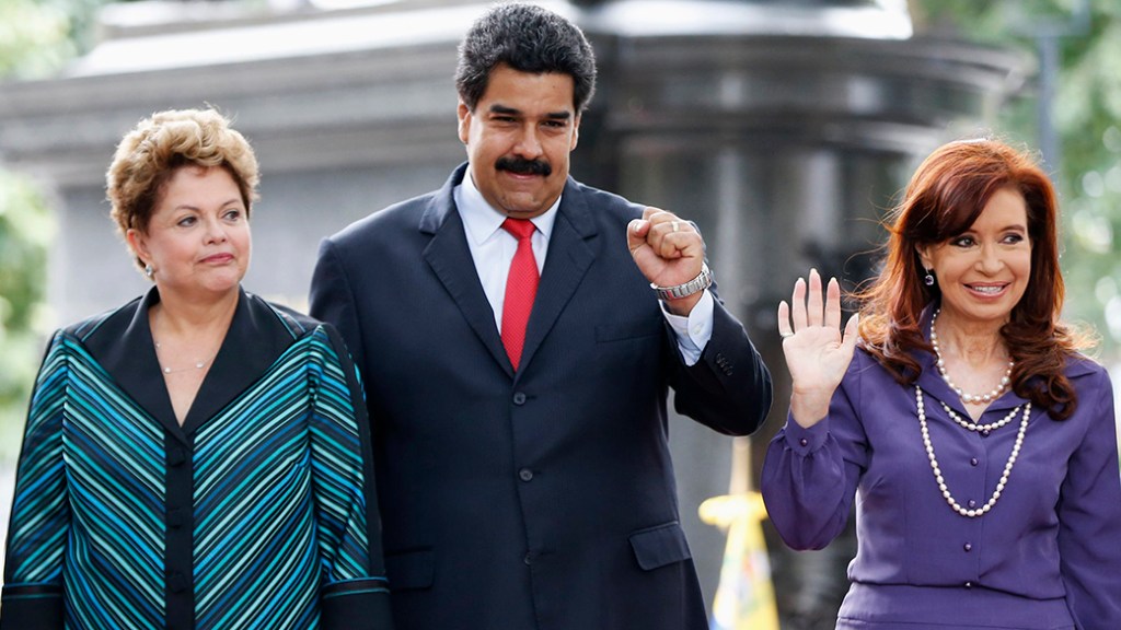 Dilma Rousseff, Nicolas Maduro e Cristina Kirchner se reúnem em Caracas, na Venezuela, para a cúpula do Mercosul