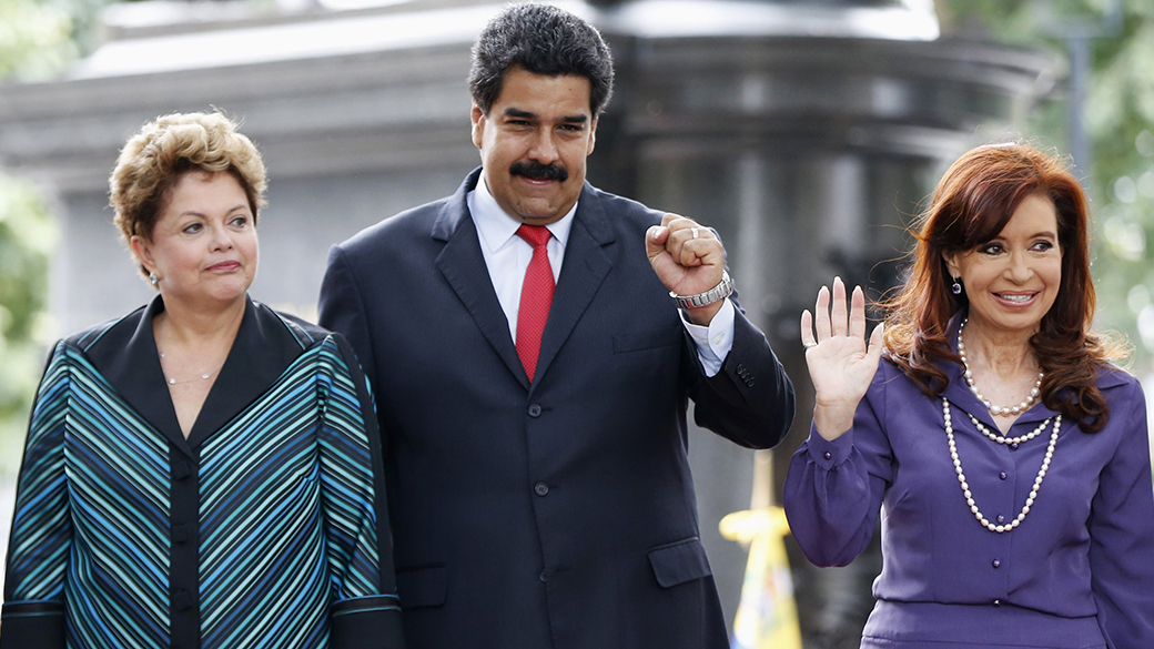 Dilma Rousseff, Nicolas Maduro e Cristina Kirchner se reúnem em Caracas, na Venezuela, para a cúpula do Mercosul