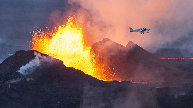 Avião voa próximo ao vulcão Bardarbunga no sudeste da Islândia