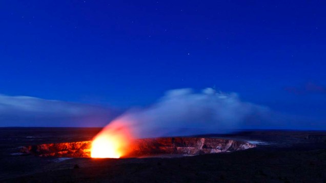 <p>Erupção na cratera Kilauea no Parque Nacional de Vulcões em Kalapana, Hawai</p>