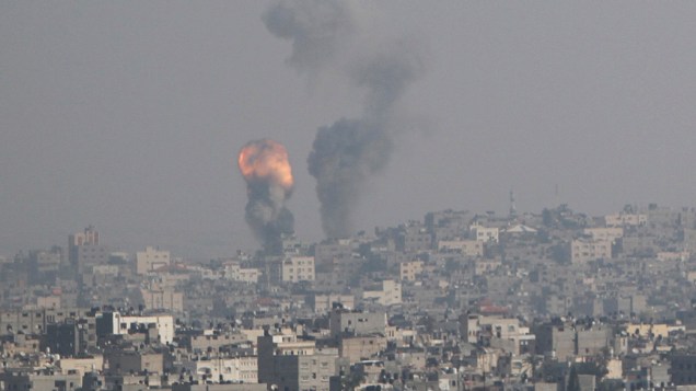 Explosão após ataque israelense à Gaza