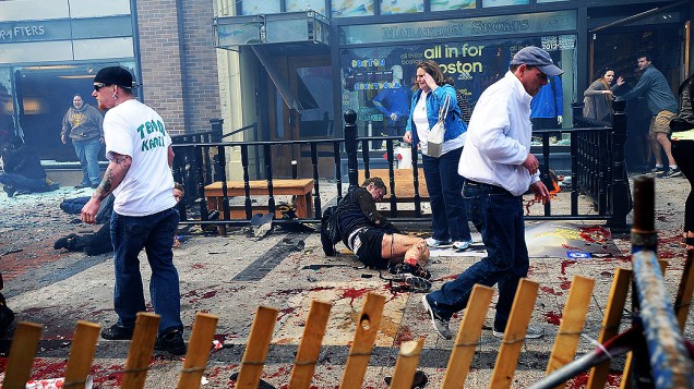 Momento da explosão na maratona de Boston