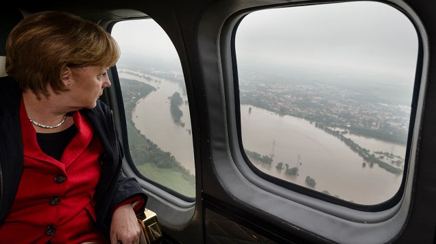 Angela Merkel visitou nesta terça-feira (04) a cidade de Passau, na Alemanha castigada pelas inundações