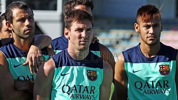 Neymar em treino do Barcelona nesta segunda-feira (29)