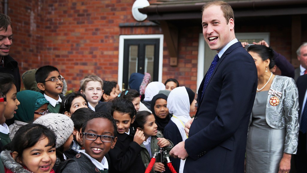 Príncipe William, o duque de Cambridge participa de projeto de caridade para jovens sem-teto em uma escola em Birmingham, no Reino Unido