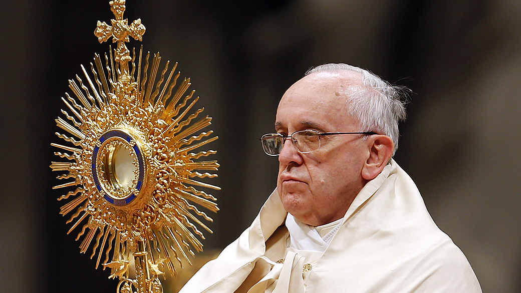 Papa Francisco celebra a última missa do ano na Basílica de São Pedro no Vaticano