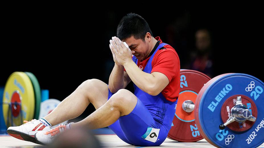 Atleta da Tailândia durante competição de levantamento de peso, em 31/07/2012