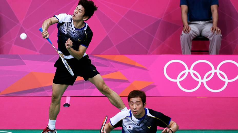 Os coreanos, Jae-sung, à direita, e Lee Yong-dae nas quartas de final de badminton contra a Indonésia, em 02/08/2012