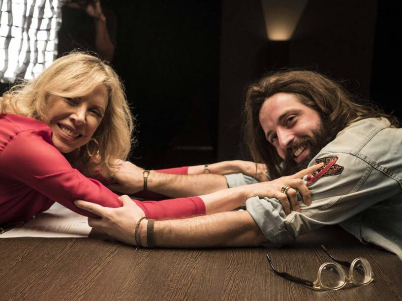 Marilia Gabriela e Gregorio Duvivier nas gravações de Porta dos Fundos - Contrato Vitalício
