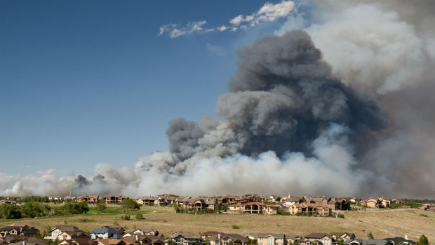 Incêndio na cidade de Colorado Springs, na região de El Paso, no Colorado