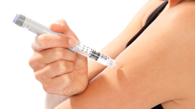 Injeções de insulina fazem parte do tratamento do diabetes tipo 1: Pessoas com a doença não produzem quantidades suficientes do hormônio