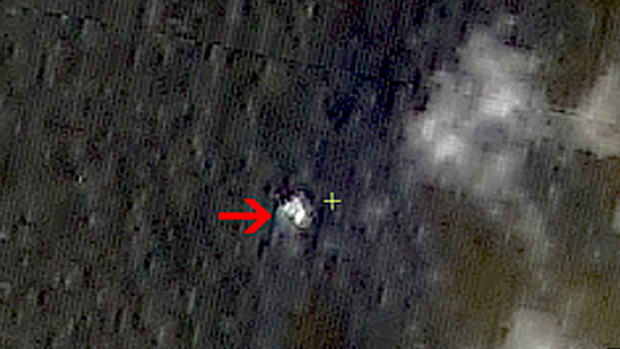 <p>Imagens de um satélite chinês mostram destroços que podem ser da aeronave que realizava o voo MH370 da Malaysia Airlines</p> <p>Imagens de um satélite chinês mostram destroços que podem ser da aeronave que realizava o voo MH370 da Malaysia Airlines</p>