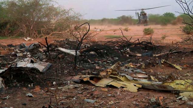 Exército francês chega ao local da queda do avião da Air Algérie, no Mali