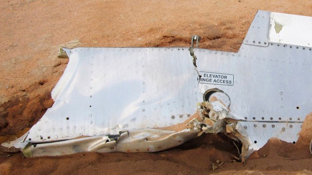 Parte da aeronave da Air Algérie que caiu com 116 pessoas a bordo no Mali