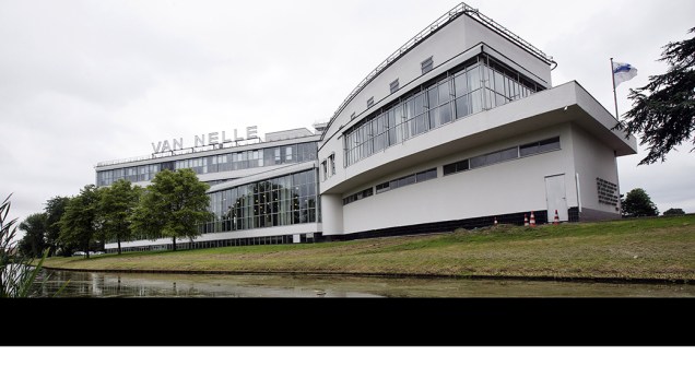 O ediífcio da fábrica Van Nelle, projetado pelo arquiteto holandês, Leendert van der Vlugt, em Roterdã, na Holanda, foi eleito Patrimônio Mundial pela Unesco<br><br>