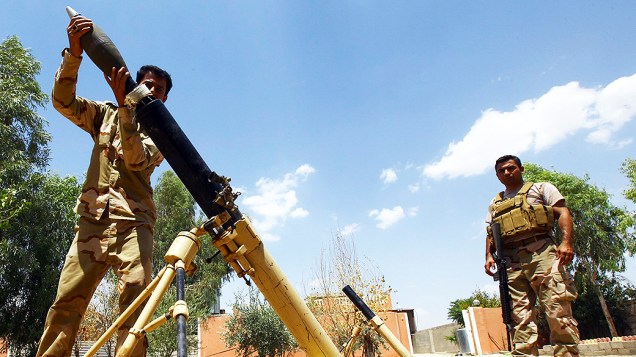 Tropas curdas se preparam para um ataque contra o Estado Islâmico do Iraque na província de Nineveh