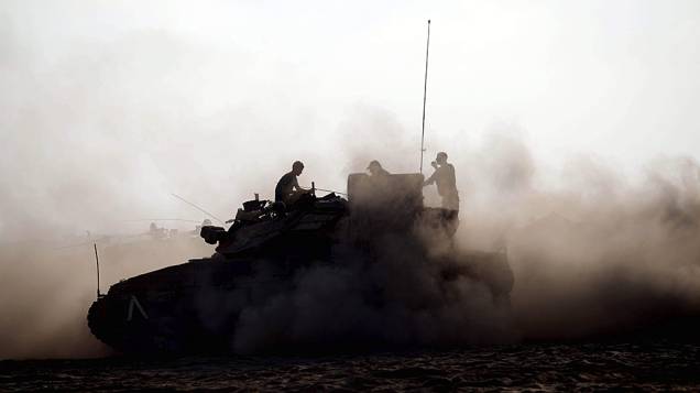 Exército israelense faz manobra próximo a fronteira com a Faixa de Gaza
