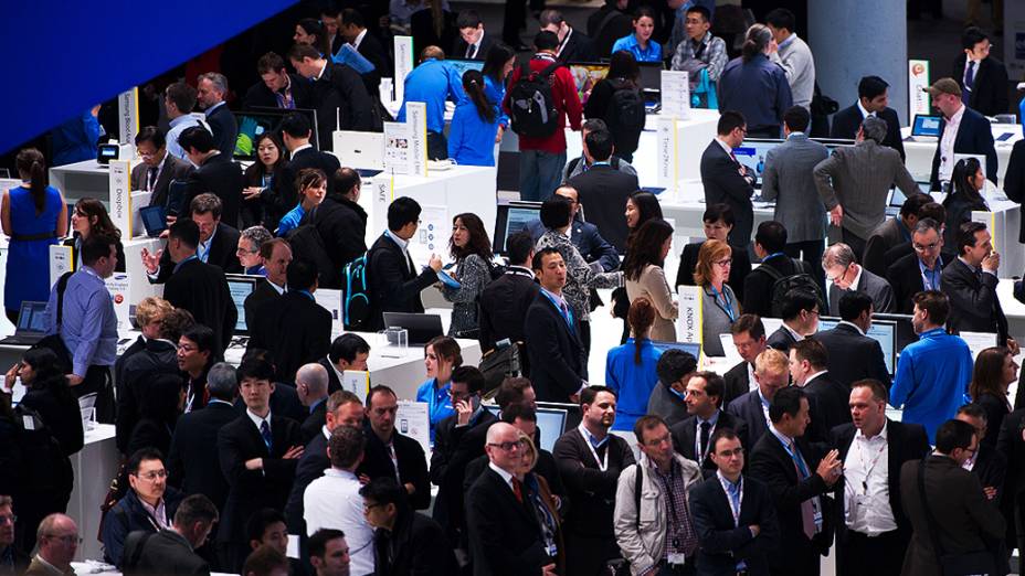 Mobile World Congress, maior feira da indústria mundial de telecomunicações exibe novos dispositivos móveis em Barcelona, Espanha