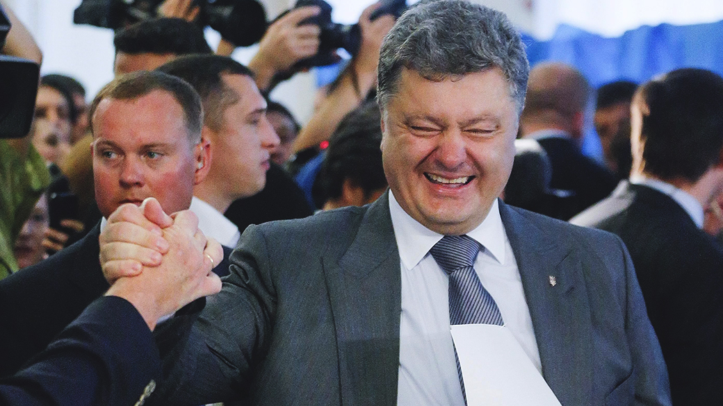 Petro Poroshenko, empresário ucraniano e candidato à presidência chega para votar em Kiev