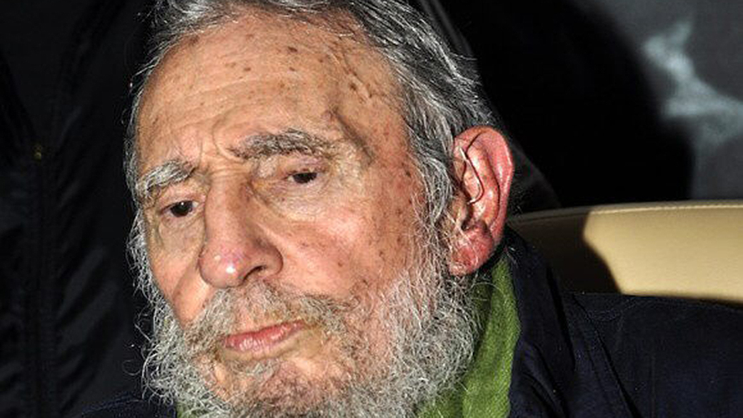 Fidel Castro na inauguração de uma galeria de arte em Havana - (09/01/2014)