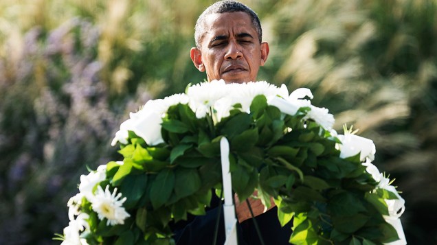 O presidente dos Estados Unidos, Barack Obama, presta homenagem no jardim da Casa Branca às vítimas dos ataques de 11 de setembro de 2001