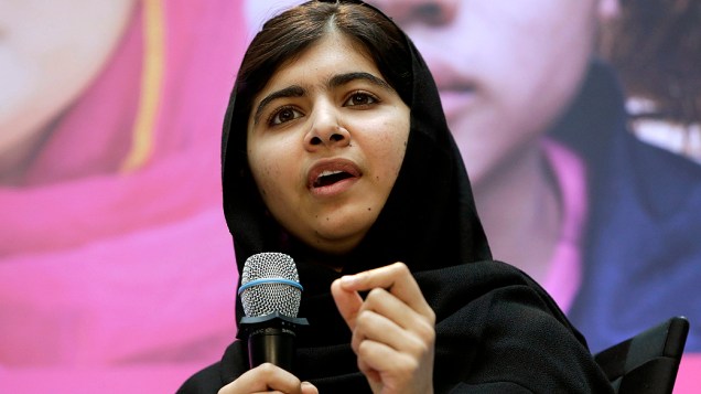 Paquistanesa Malala Yousafzai fala durante uma conferência, no dia internacional da menina (11/10/2013)