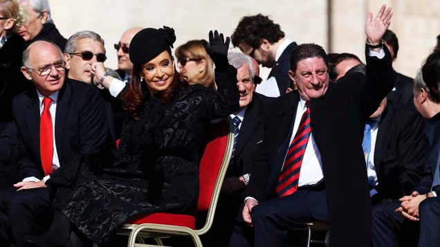 Presidente da Argentina, Cristina Kirchner chega para a missa de entronização do papa Francisco na Praça São Pedro, no Vaticano