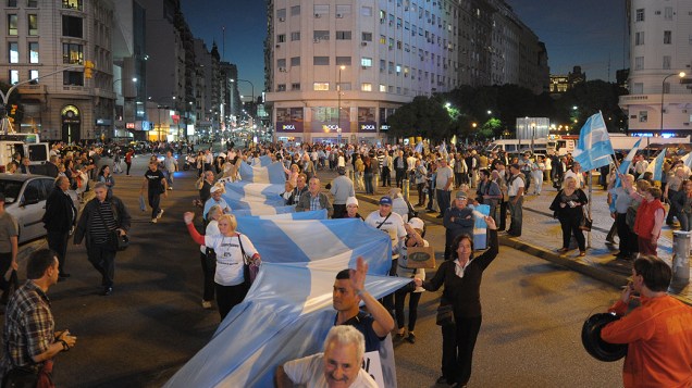 Em Buenos Aires, manifestantes protestam contra o governo de Cristina Kirchner