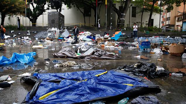 O acampamento de manifestantes anti-governo foi desmantelado pela Guarda Nacional Venezuelana em frente à sede da ONU, em Caracas
