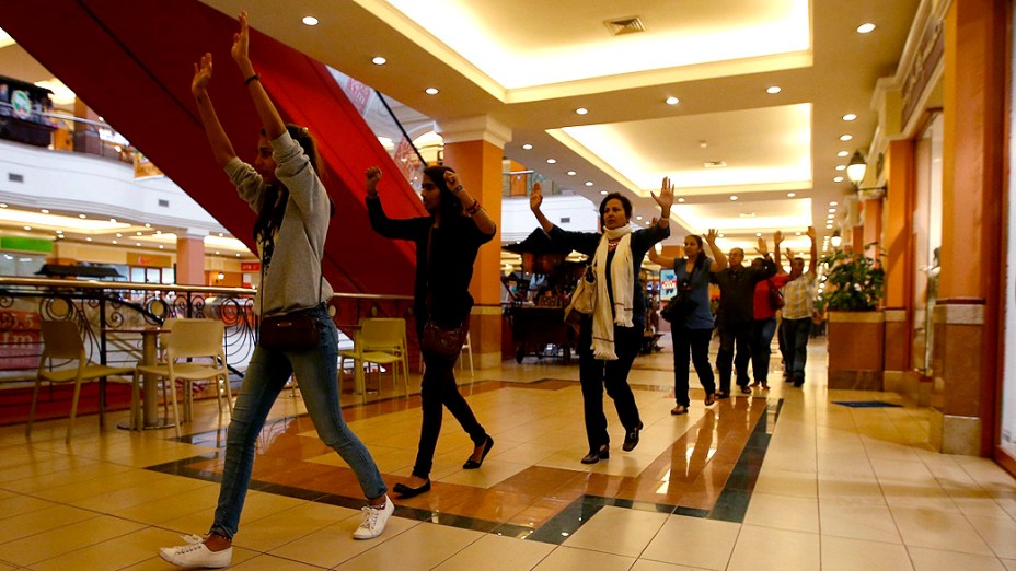 Tiroteio em Shopping Nos EUA Deixa 2 Mortos e 4 Feridos; Veja