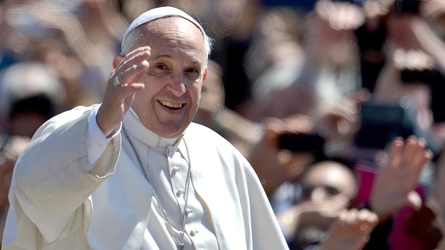 Papa Franccisco em celebração do Domingo de Páscoa, na Praça de São Pedro