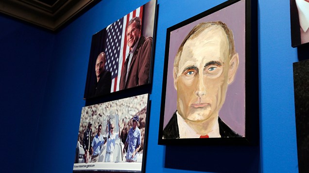 Retrato do presidente russo, Vladimir Putin, pintado pelo ex-presidente dos Estados Unidos George W. Bush. A imagem é parte da exposição "A Arte da Liderança: Diplomacia Pessoal de um Presidente"