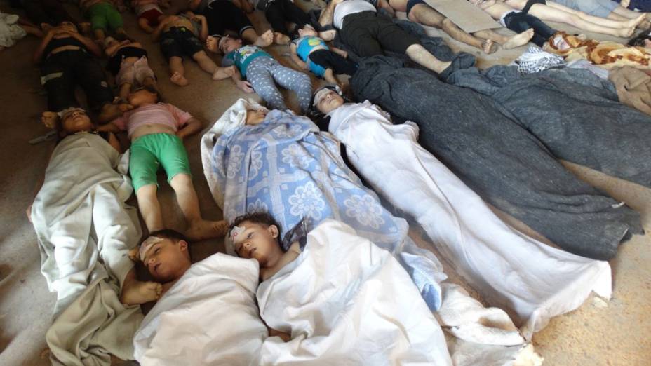 Vítimas do ataque na região de Goutha, na Síria, em 21/08/2013