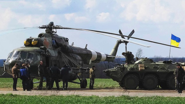 Exército ucraniano faz operação em Izium, no leste do país