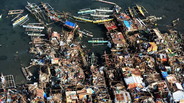 Imagem aérea da cidade de Guiuan, na província de Samar, nas Filipinas