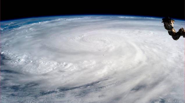 Tufão Haiyan em imagem obtida a partir da Estação Espacial Internacional