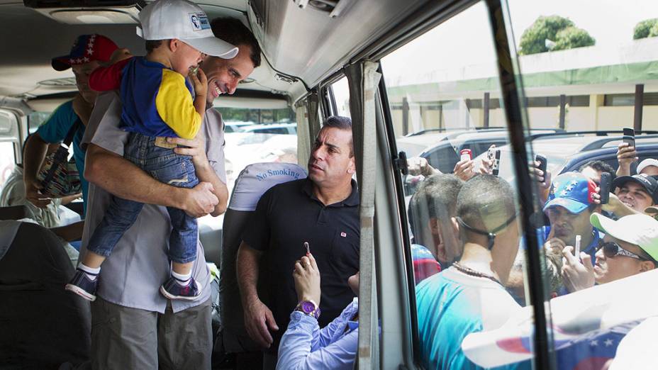 Henrique Capriles, candidato da oposição, durante visita ao Vale da Páscoa, em Guarico, no dia 21/03/2013