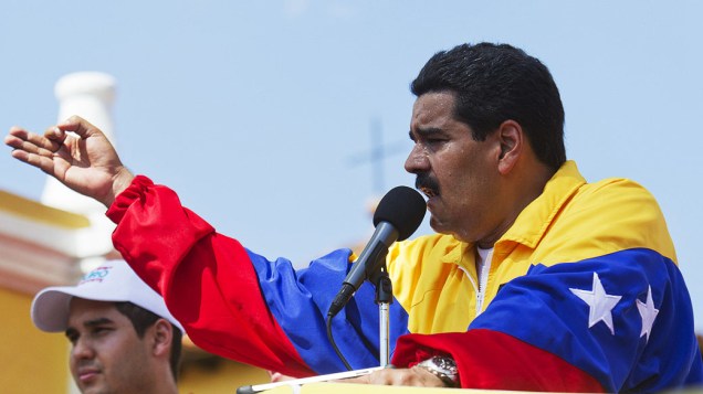 O presidente interino da Venezuela, Nicolás Maduro discursa na comunidade de Yare, em 26/03/2013