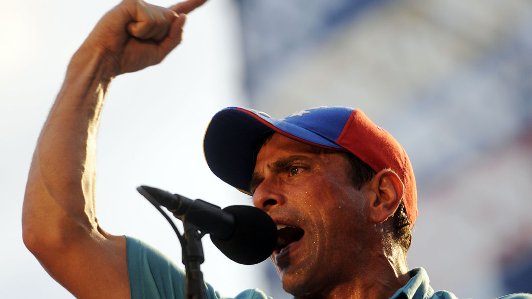 Candidato a presidente Henrique Capriles, durante campanha em Maracay, na Venezuela