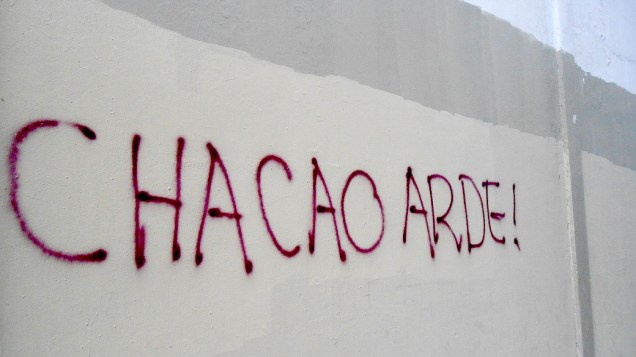 Muro é pichado em Caracas como forma de protesto contra o governo de Maduro, na Venezuela