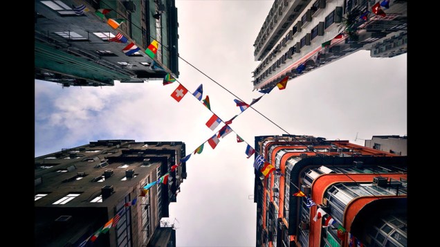 Foto integrante do livro Vertical Horizon publicado pela Asian One sobre os prédios de Hong Kong, considerada umas das cidades mais verticais do mundo