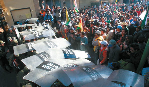 Decepção - protesto em La Paz contra a estrada conhecida como “transcocalera”, há duas semanas