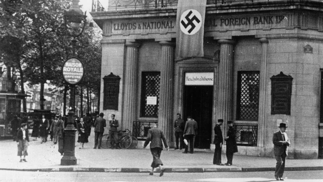 Em 1942, filial do banco inglês Lloyds após ser convertido em um banco alemão durante a ocupação nazista em Paris