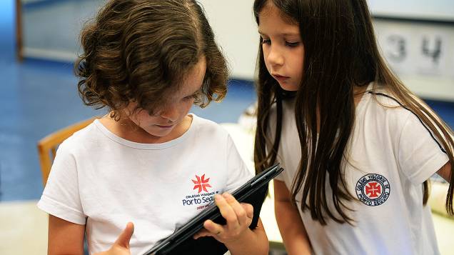 Alunos do Colégio Visconde de Porto Seguro são apresentados à programação por meio de um aplicativo para iPad