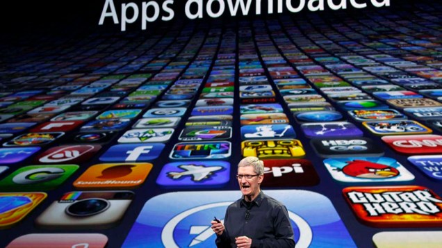 Tim Cook, CEO da Apple, fala sobre o número de aplicativos baixados durante a WWDC 2012 em São Francisco, nos Estados Unidos