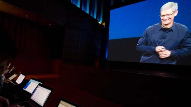 Telão projeta a imagem de Tim Cook, CEO da Apple, durante a WWDC 2012 em São Francisco, nos Estados Unidos