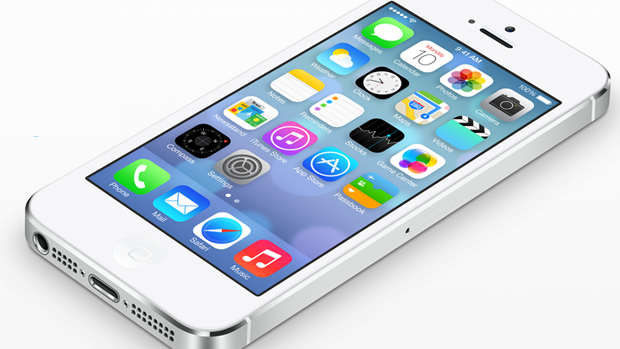 iPhone 5 rodando a nova versão do sistema operacional iOS