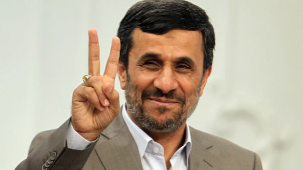 O presidente do Irã Mahmoud Ahmadinejad defende que instalações nucleares iranianas têm "fins pacíficos"